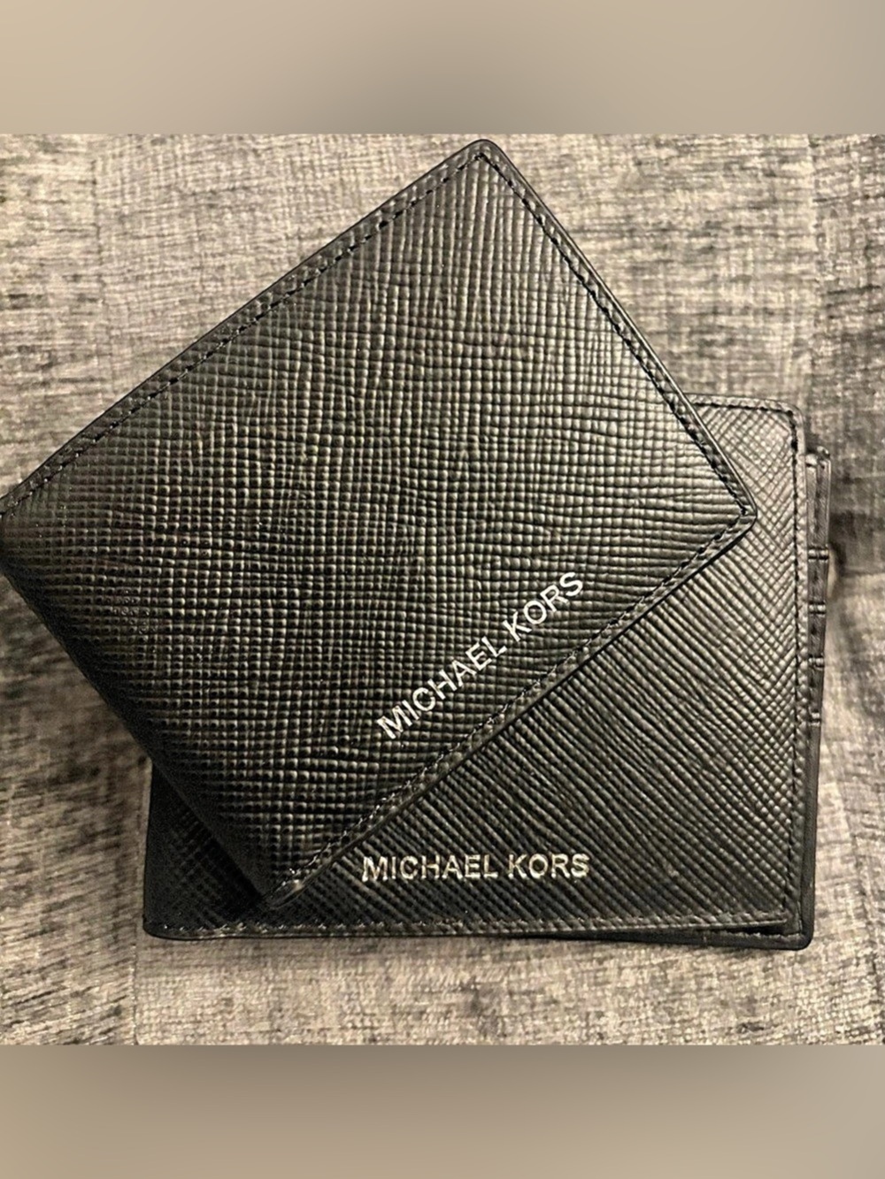 Michael Kors Varick Saffiano Leather Billfold Wallet Black Leather Billfold